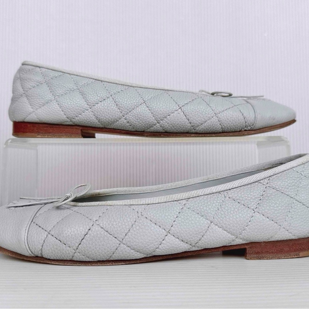 CHANEL Light Gray Quilted Leather Ballet Flats 37.5 - Picture 3 of 8